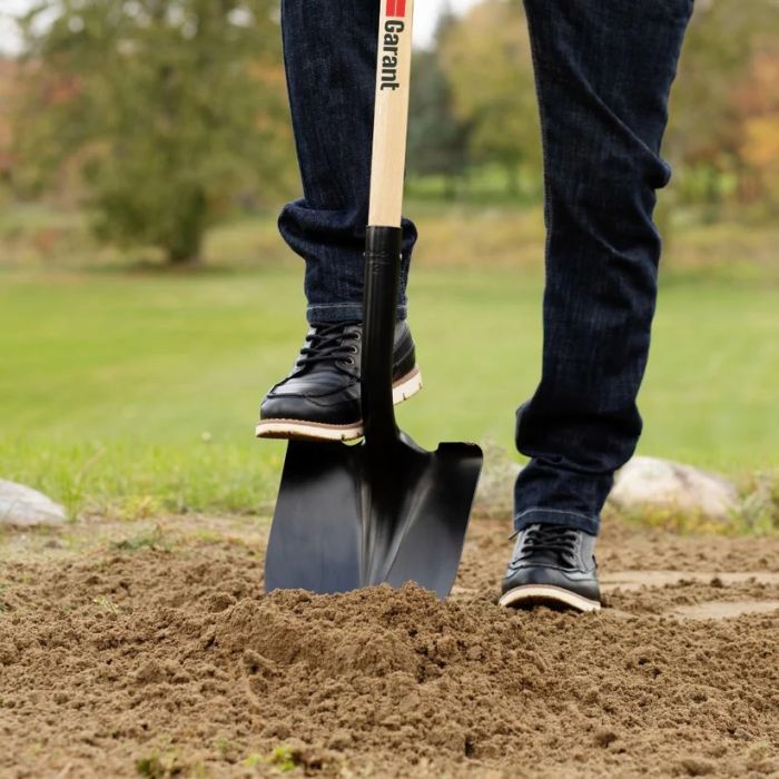 Round Mouth Shovel – Long Handle Wildfire Tool