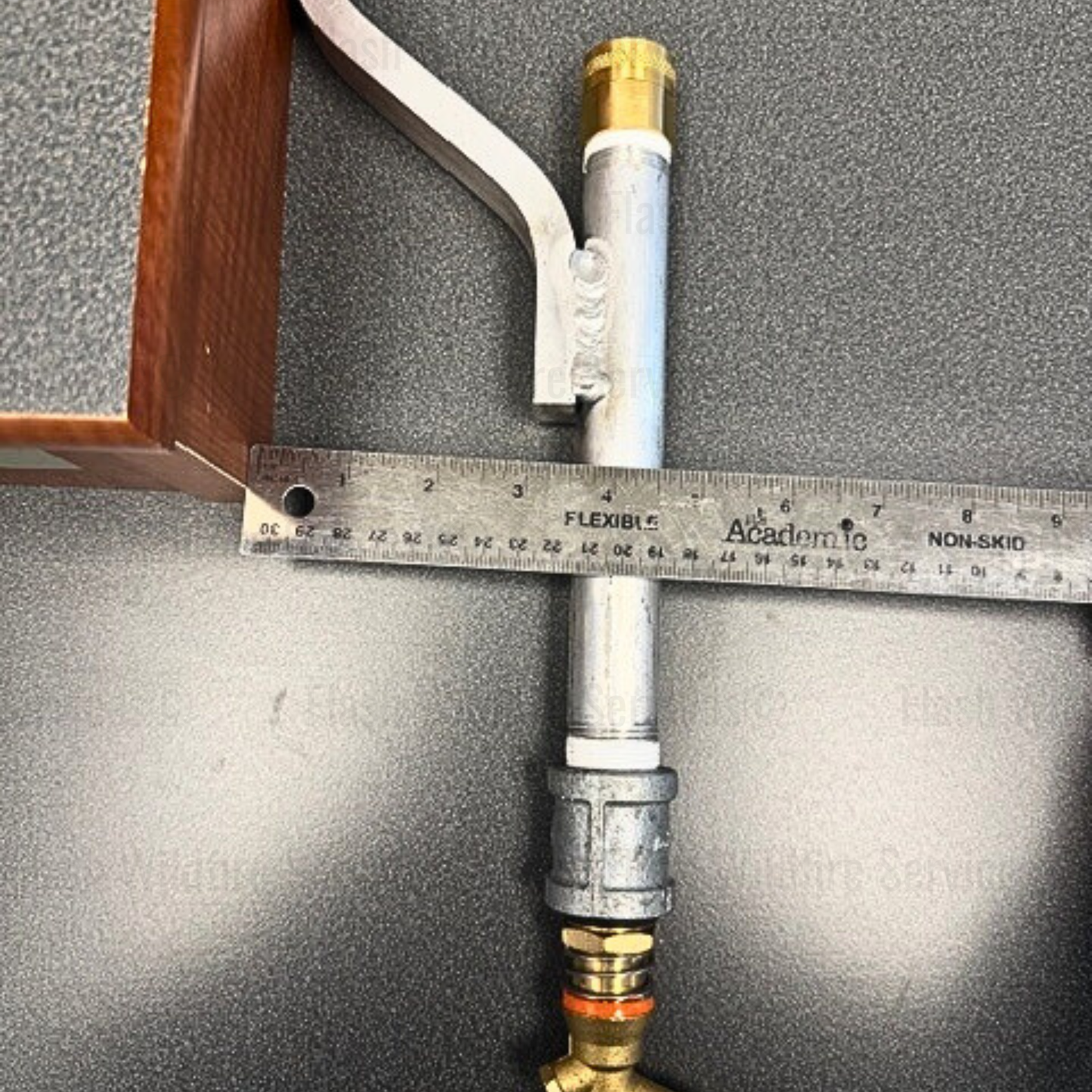 Offset Wall Mount – Aluminum & Brass Swivel for Sprinklers