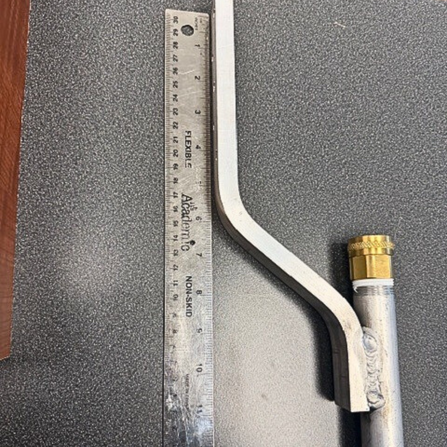 Offset Wall Mount – Aluminum & Brass Swivel for Sprinklers