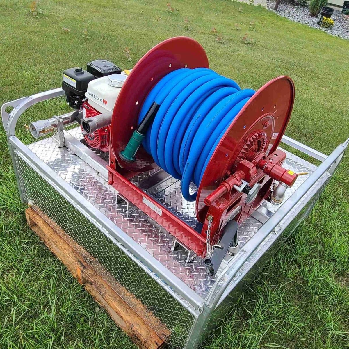 UTV 125 Gallon Slip In Unit with WATERAX Pump and blue hose with reel